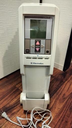 エレクトロラックス　オイルヒーター　EOH1208 100V.1200W
