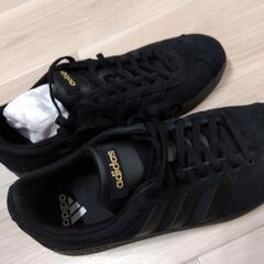 adidasスニーカー新品ですの画像