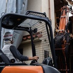 直行直帰/昇給随時あり/必要な資格は一切なし/学歴不問（はつり工、解体工・ 内装解体工）の画像