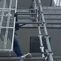 社宅ご用意あり/日給保証/学歴経験不問/20代活躍中/一生ものの技術・スキルが身に付く（足場設置解体作業）の画像