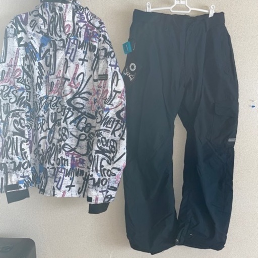 QUIKSILVER スノーボードウェア上下 メンズ　《お取り引き決定》