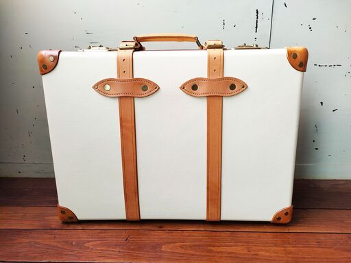 グローブトロッター サファリ スーツケース お品物確認後でのお取引でも大丈夫です！引っ越しのため11月25日(土)～26日(日)手渡し日時限定