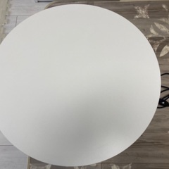 【訳あり】丸テーブルこたつ。脚が1本折れてぐらぐらします。の画像