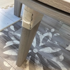 【訳あり】丸テーブルこたつ。脚が1本折れてぐらぐらします。の画像