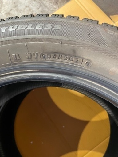 195/60r16 スタッドレスタイヤ４本