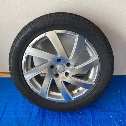 スタッドレス　235/50R18  8.000円