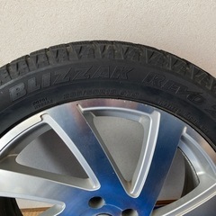 スタッドレス　235/50R18  8.000円の画像