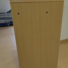 3段タンスの画像