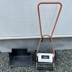 手動式芝刈機