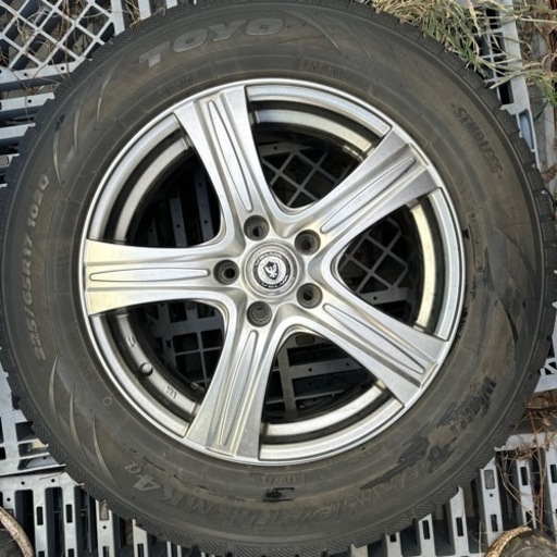 VELVA17インチホイール　スタッドレスタイヤセット