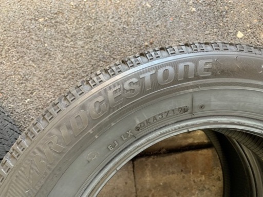 ブリヂストン185/65R15スタッドレス4本