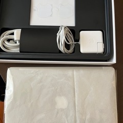 マックブック　APPLE MacBook Air MACBOOK AIR MD711J/Bの画像