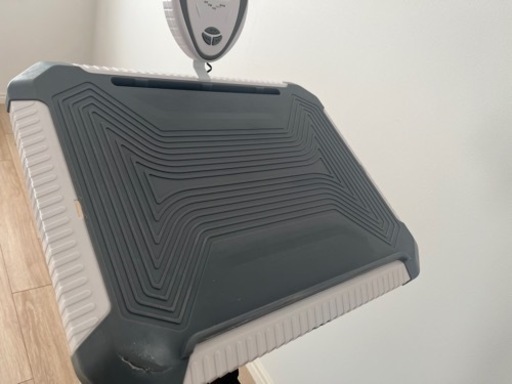 お譲り先が決まりました！【2023年式の超美品！80%OFFでお譲り致します】しながらバイク フィットネスバイク テーブル付 スピンバイク ルームバイク エアロ バイクビクス 高齢者 筋トレ ダイエット器具 健康器具 有酸素運動  家庭用 静音 折り畳み 連続使用 120分 マシン 室内