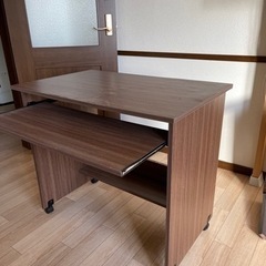 リクライニングチェア　スライド付き机