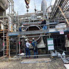 年齢不問♪未経験歓迎◎　プラント工事での簡単な足場作業員♪の画像