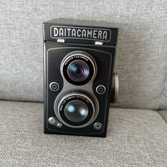 カメラ型の缶、収納ボックス
