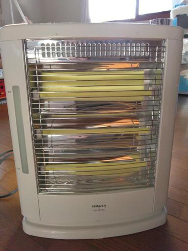 山善スチーム付電気ストーブDSE-KC106