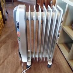 DeLonghi デロンギ オイルヒーター H770812EFSN-GY キャスター付き　/UJ-0743 北の画像