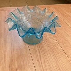 ガラスのフルーツ入れ