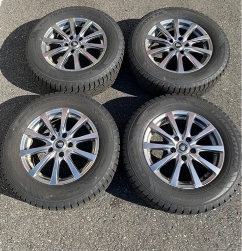 TOYO スタッドレスタイヤ　ホイール付き４本セット　215/65R16