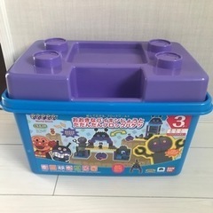 おおきなバイキンじょうとだだんだんブロックバケツ