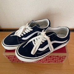 バンススニーカー