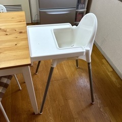 ダイニングテーブルの画像