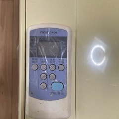 エアコン　窓につけるタイプの画像