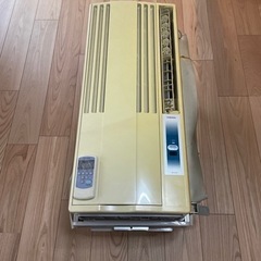 エアコン　窓につけるタイプ