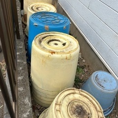 水貯めるようのオケ　さしあげます