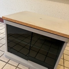 テレビ台などに