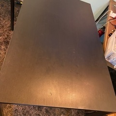 黒テーブル2台無料で譲ります。の画像