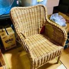 ラタン調　イケア　IKEA 藤製イス　千葉県　手渡し　籐 椅子　アンティーク インテリア レトロ リビング　ダイニング　ウッドデッキにもの画像