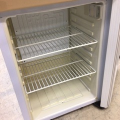 ディスプレイクーラー SIS SC40B WH 40L 照明付き