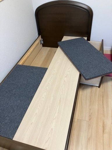 【良品】シングルベットおよびマットレス、売ります。
