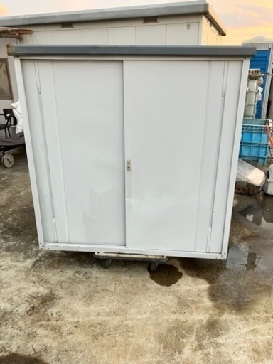 スチール物置　1500×750×H1530