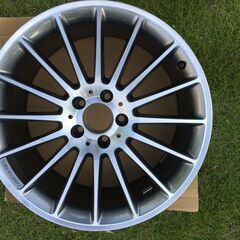 メルセデスベンツ W204 C63AMG 19in純正ホイール