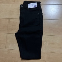 未使用　GU ハイウエスト スキニージーンズ (裾上げあり)