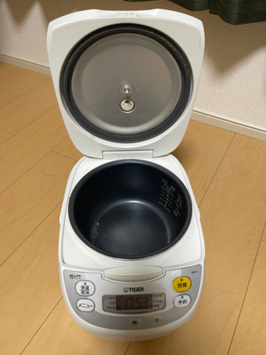 タイガーマイコン炊飯ジャー JBH-G101W