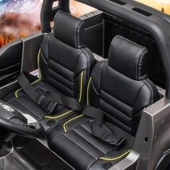 電動乗用ラジコンカー【TOYOTA HILUX オーストラリアモデル RUGGED X】 の画像