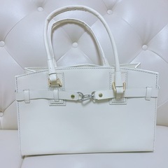 未使用品　ハンドメイドのハンドバッグ　白　アイボリー　手作り　819
