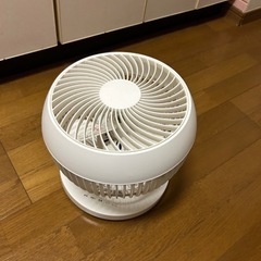 VERSOS 360度回転サーキュレーター ホワイト CF-AC40の画像