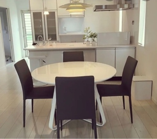 ガラス　ダイニングテーブル 丸テーブル