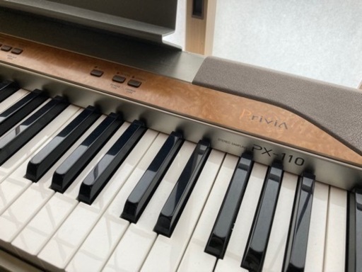 CASIO電子ピアノPrivia PX-110