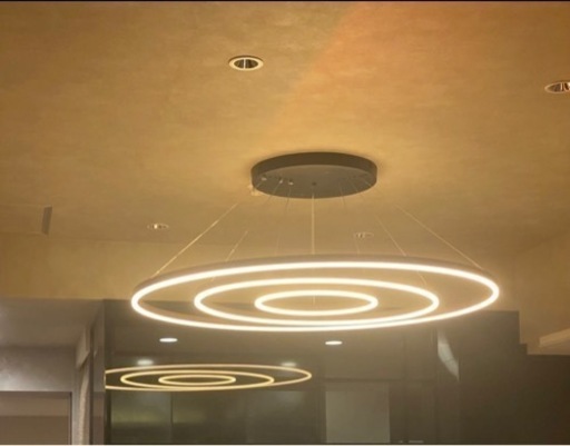 処分価格。LED ペンダントライト　リング型　サークル型