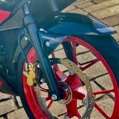 【交換・下取可】　ほぼ新車‼️ スズキ　GSX-R125 ABS搭載モデル✨　低走行1,700km台‼️ メーカー保証引き継ぎ出来ます✨　超美車⭐️ 自賠責ロング令和10年9月まで‼️ カスタムも多数　この機会に格安にての画像