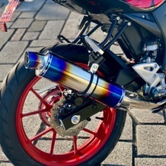 【交換・下取可】　ほぼ新車‼️ スズキ　GSX-R125 ABS搭載モデル✨　低走行1,700km台‼️ メーカー保証引き継ぎ出来ます✨　超美車⭐️ 自賠責ロング令和10年9月まで‼️ カスタムも多数　この機会に格安にての画像