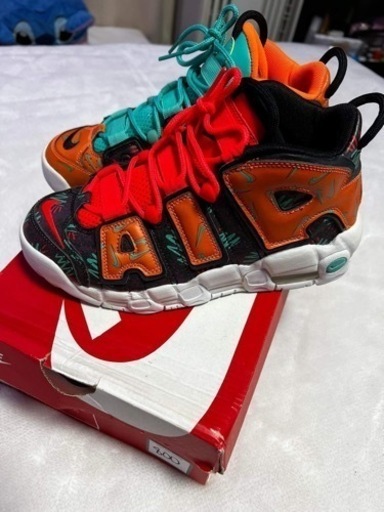 NIKE AIR MORE UPTEMPO GS 800