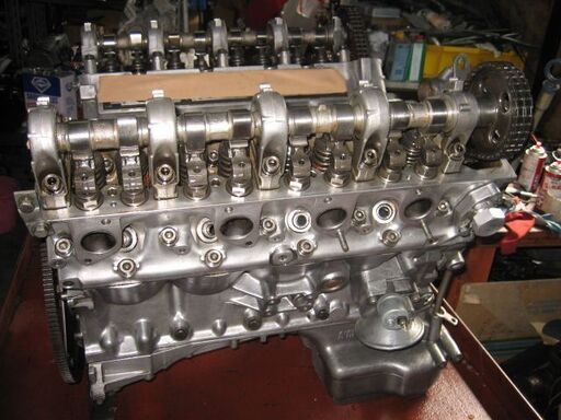 メルセデス―ベンツ107-560SLリビルトエンジン販売