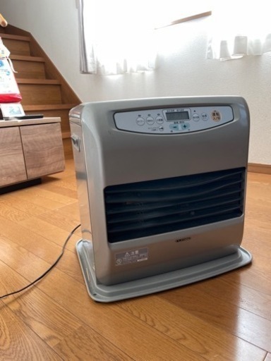 【秒で温まる】灯油20リットル付き　灯油ファンヒーターお譲りします！